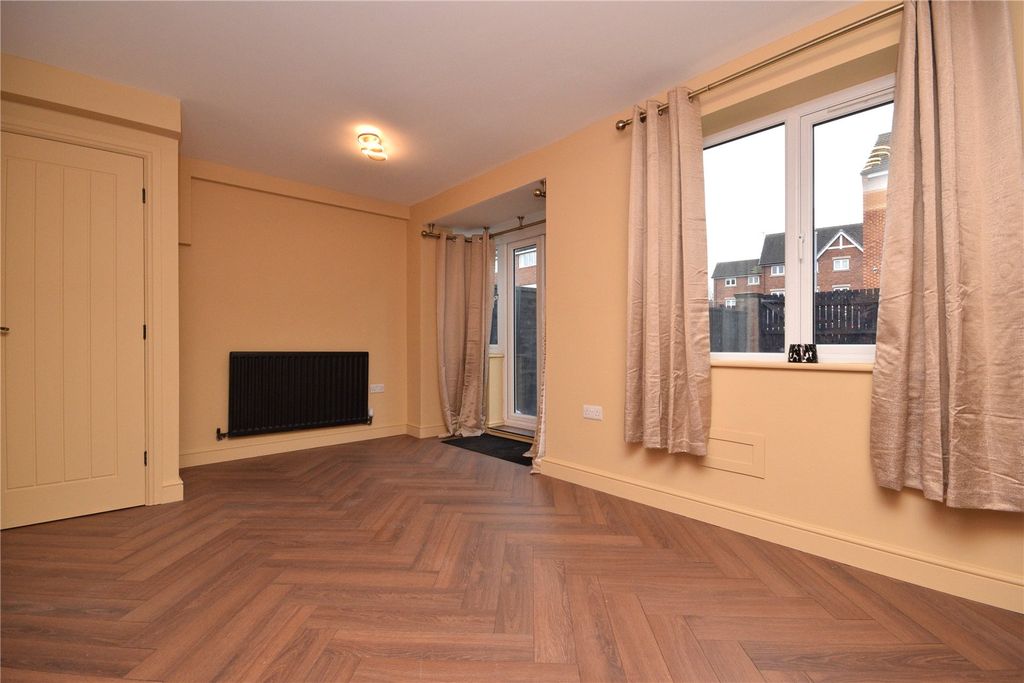 Property photo 2 of 17 Picture No. 64