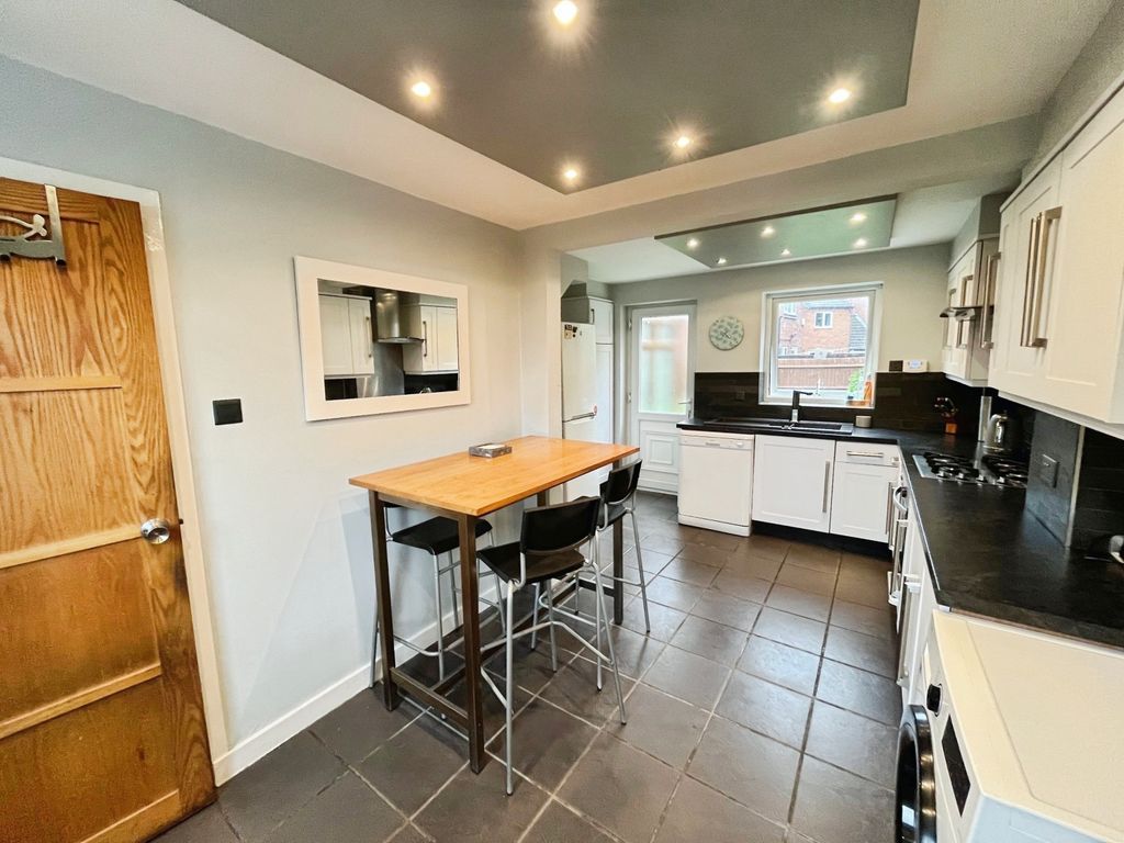 Property photo 3 of 15 Kitchen/Diner