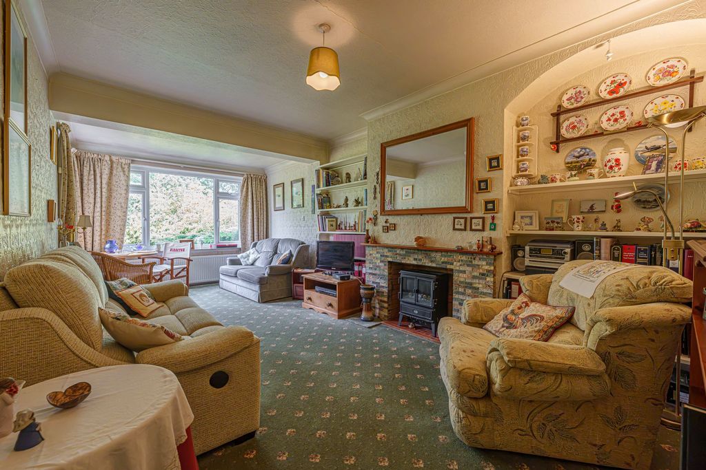 Property photo 3 of 41