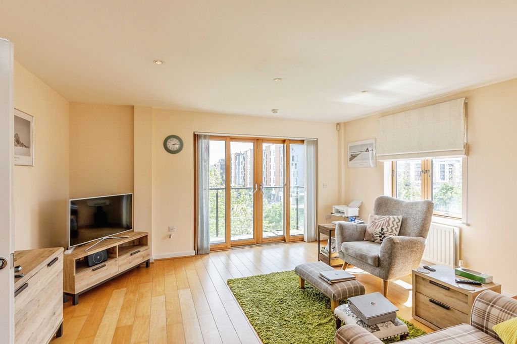 Property photo 2 of 18 Pbox-Img.Jpg