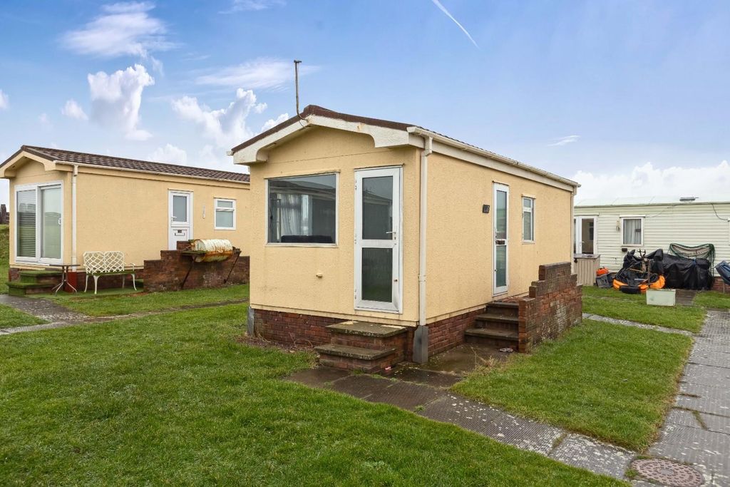 Property photo 2 of 10 Eastern Sands_9.Jpg