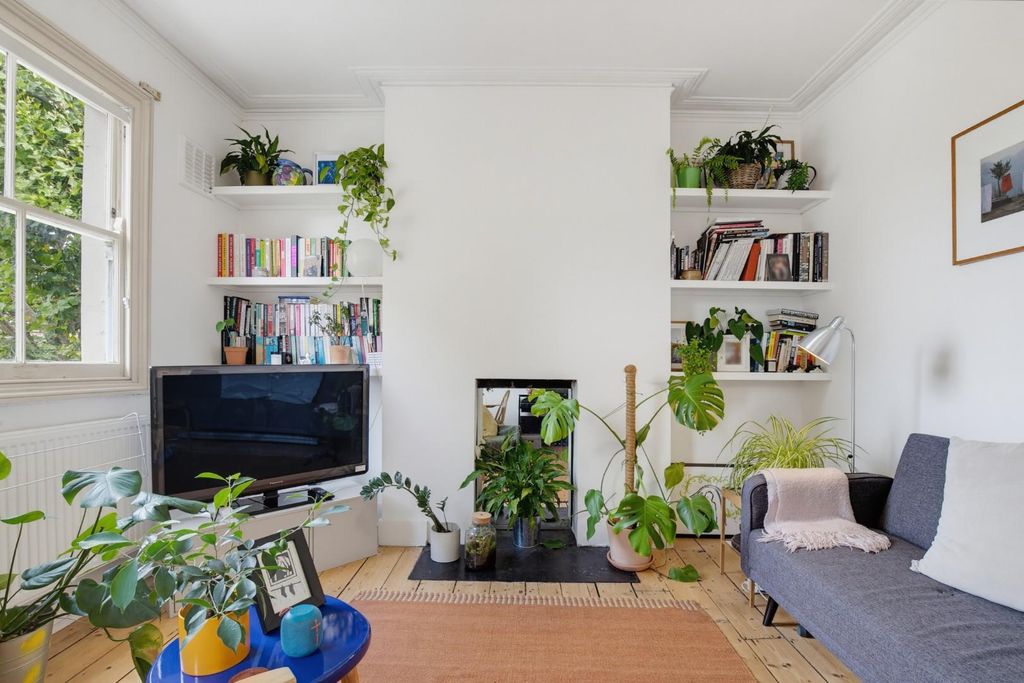 Property photo 3 of 12 Benhillroad141c-6.Jpg