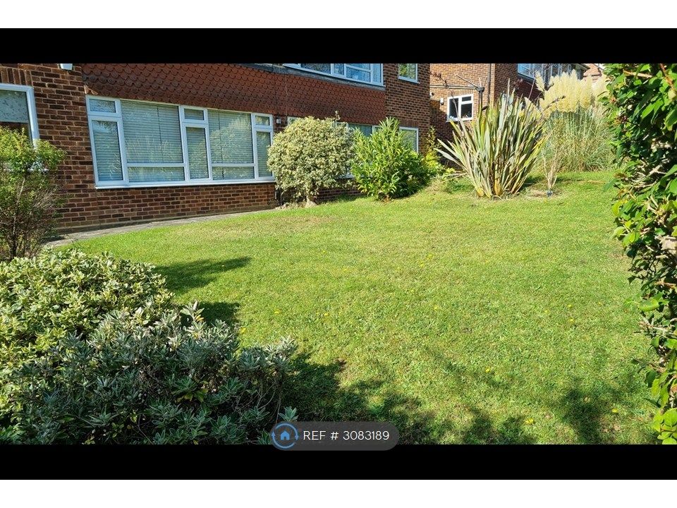 Property photo 2 of 10 Front Garden