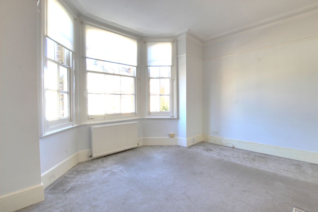 Property photo 3 of 9 3 Lounge 2.Jpg