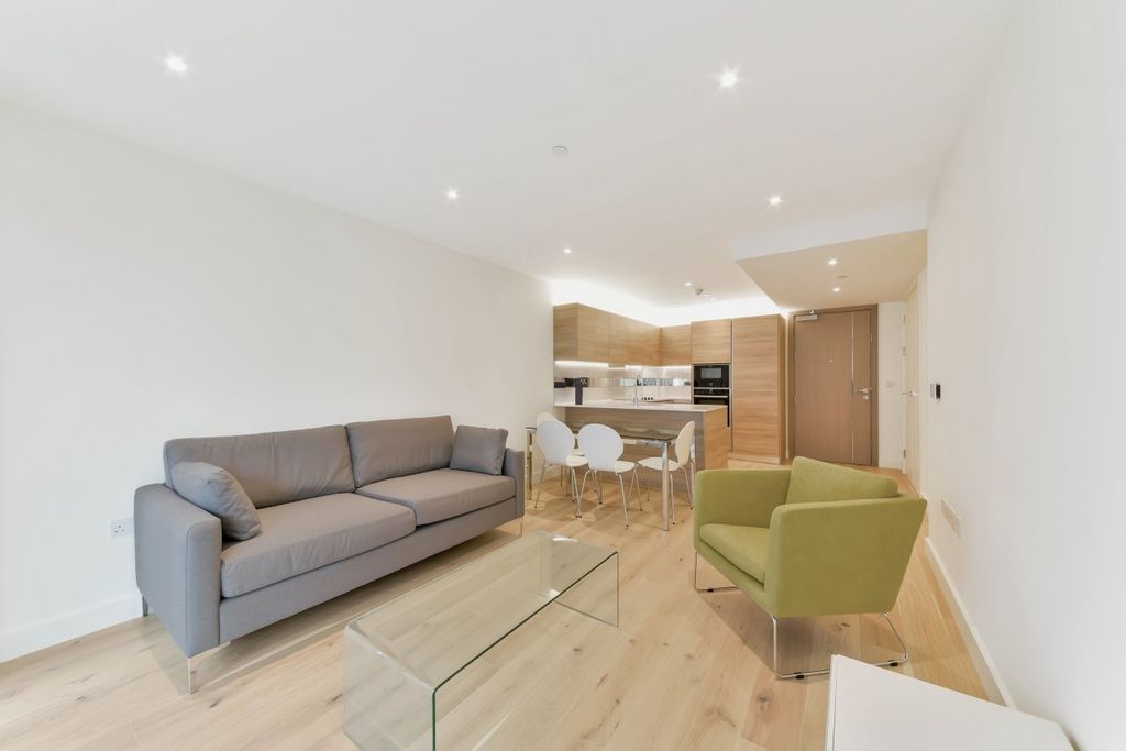 Property photo 1 of 8 Living