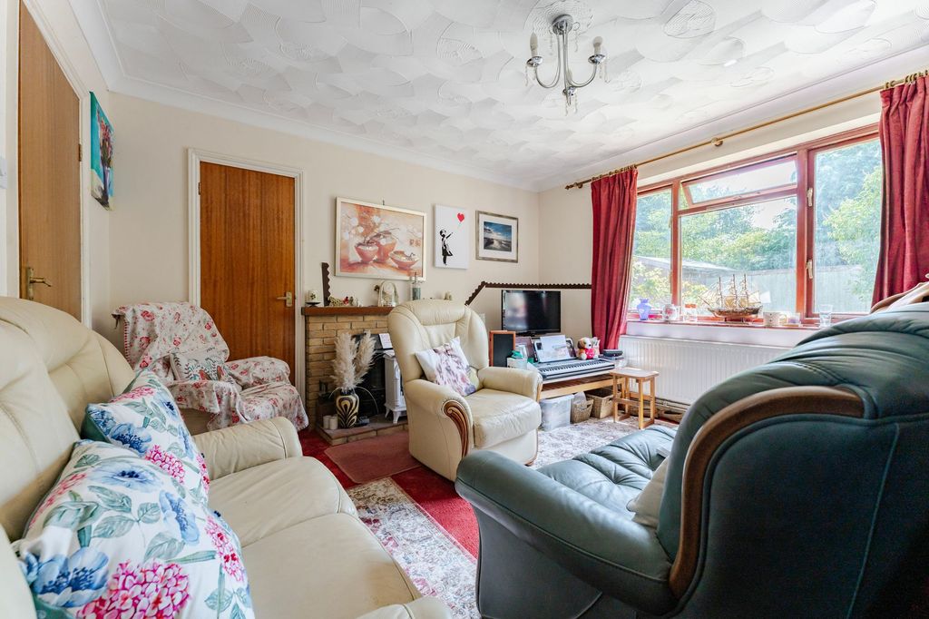 Property photo 2 of 14