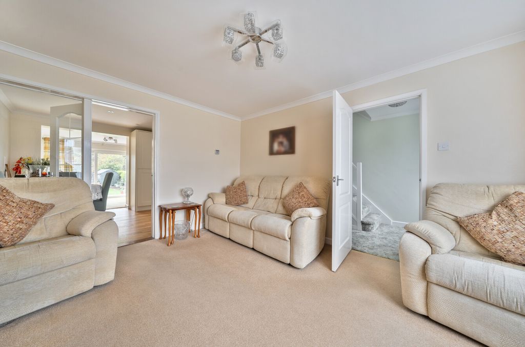 Property photo 3 of 19 153035317