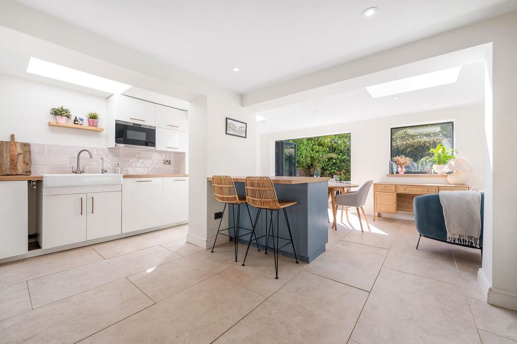 Property photo 1 of 19 Reception-Kitchen (8).Jpg
