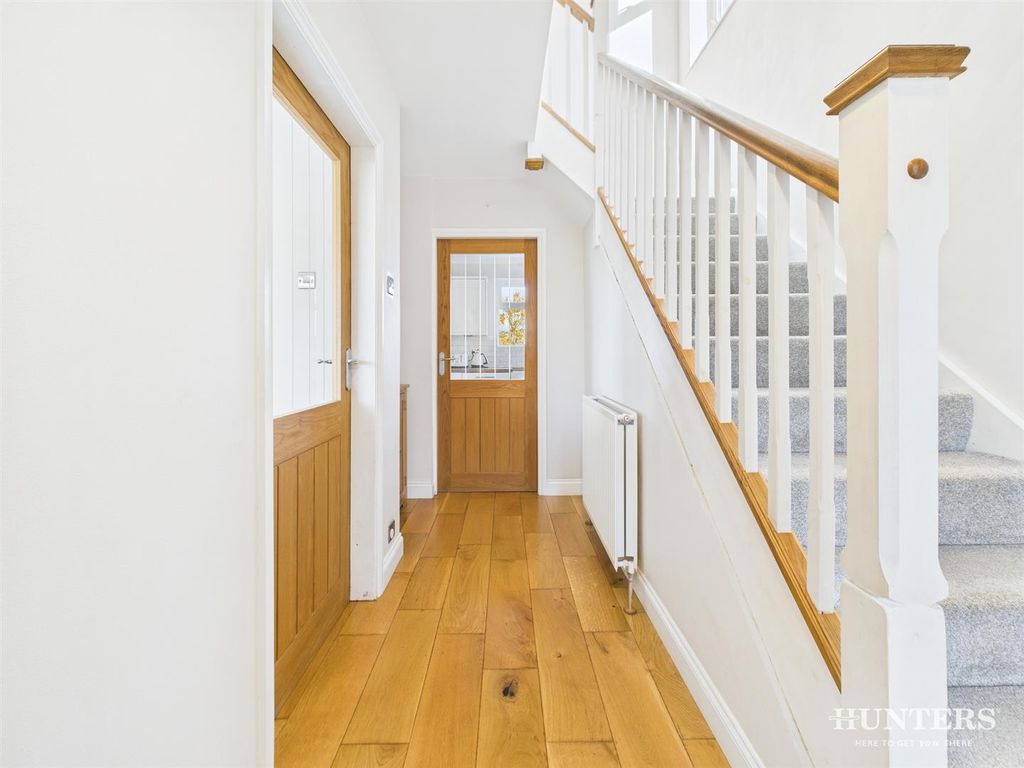 Property photo 2 of 21 Cam03792G0-Pr0346-Still001.Jpg