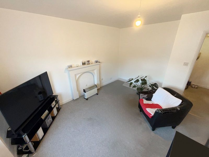 Property photo 3 of 11 Photo 3