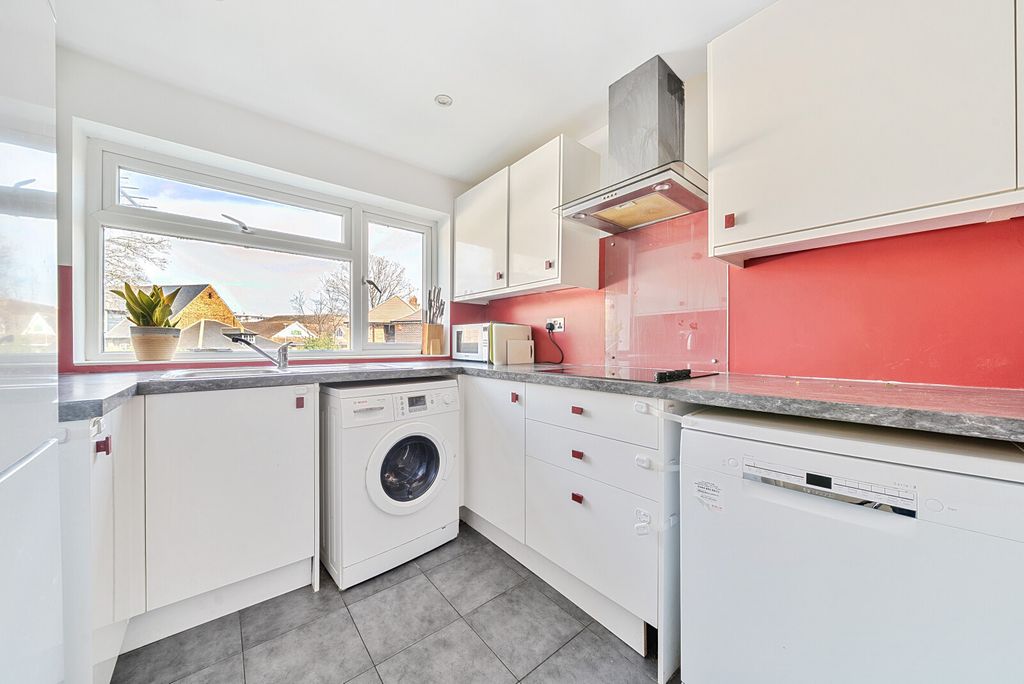 Property photo 3 of 15 Kitchen