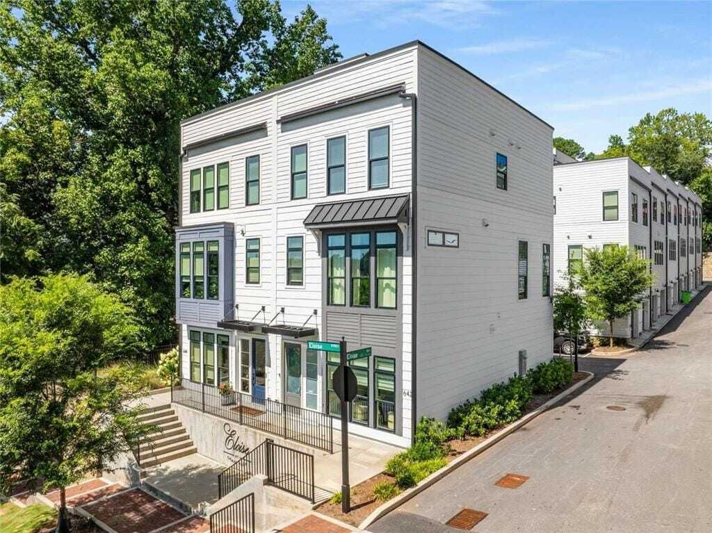 Property photo 1 of 31