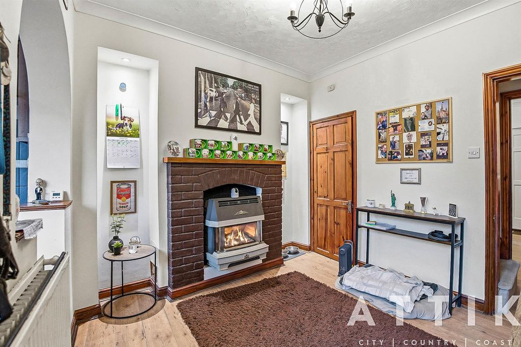 Property photo 3 of 28 3.Jpg