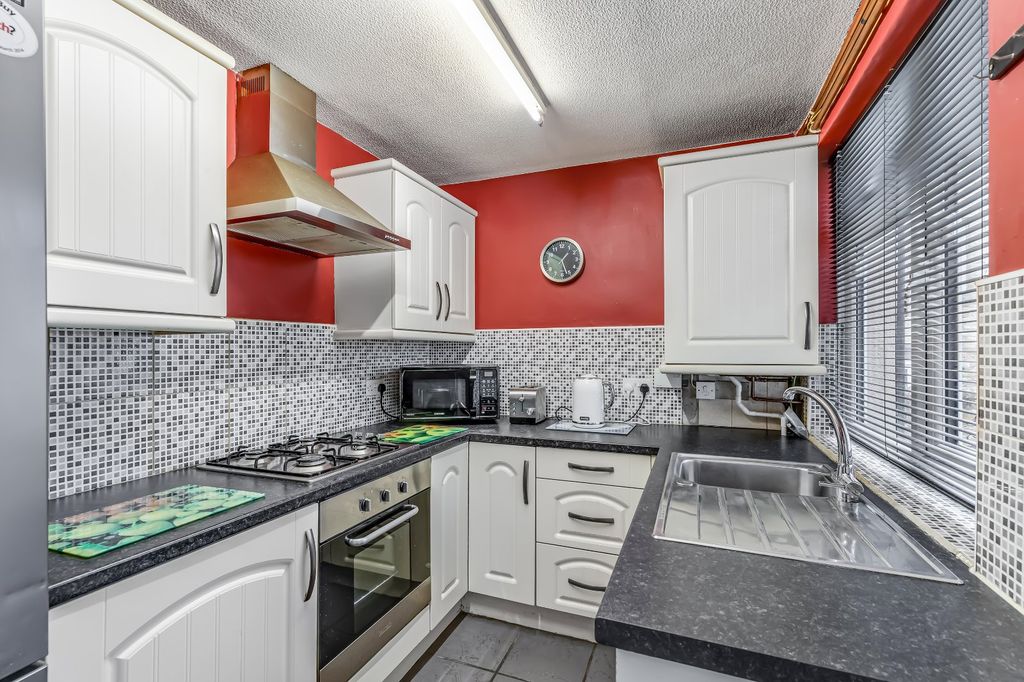 Property photo 3 of 21 Picture No. 09