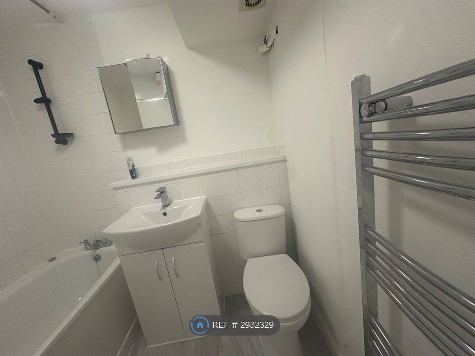 Property photo 1 of 28