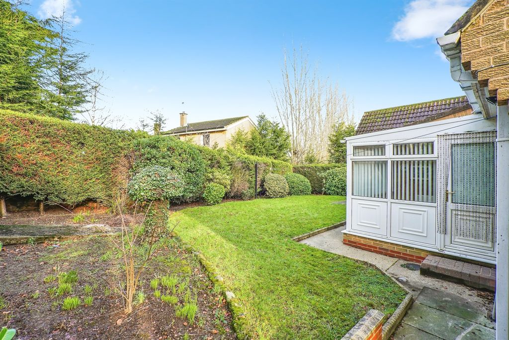 Property photo 2 of 20