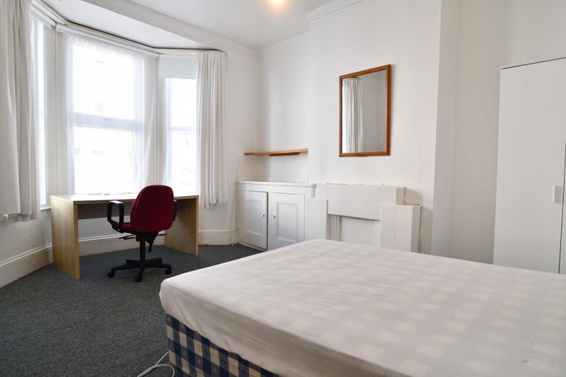 Property photo 1 of 10 Bedroom