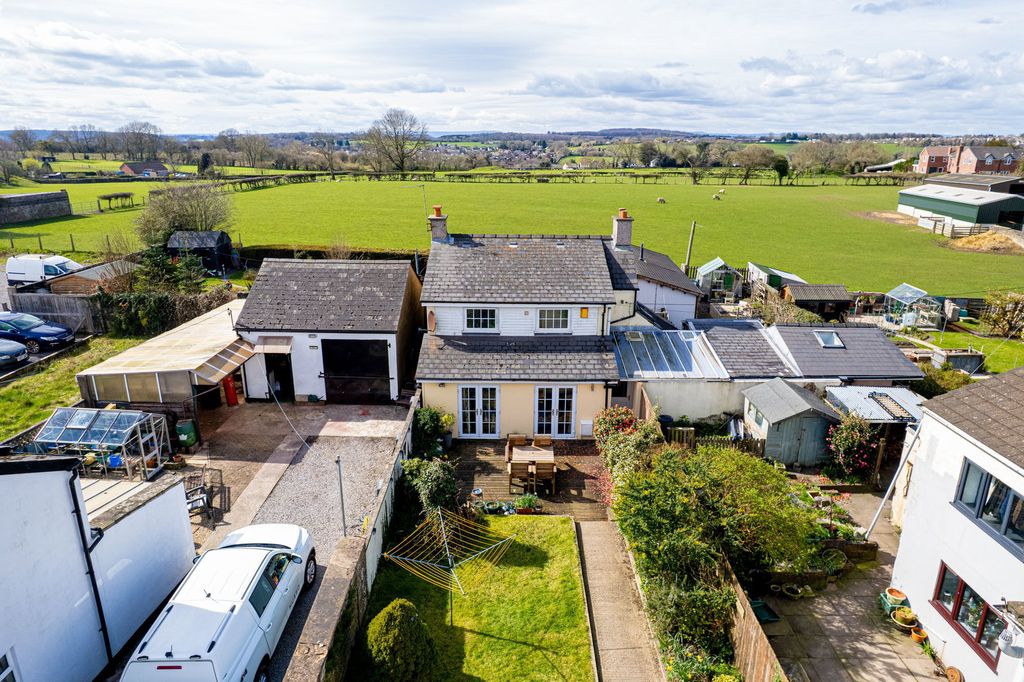 Property photo 1 of 25