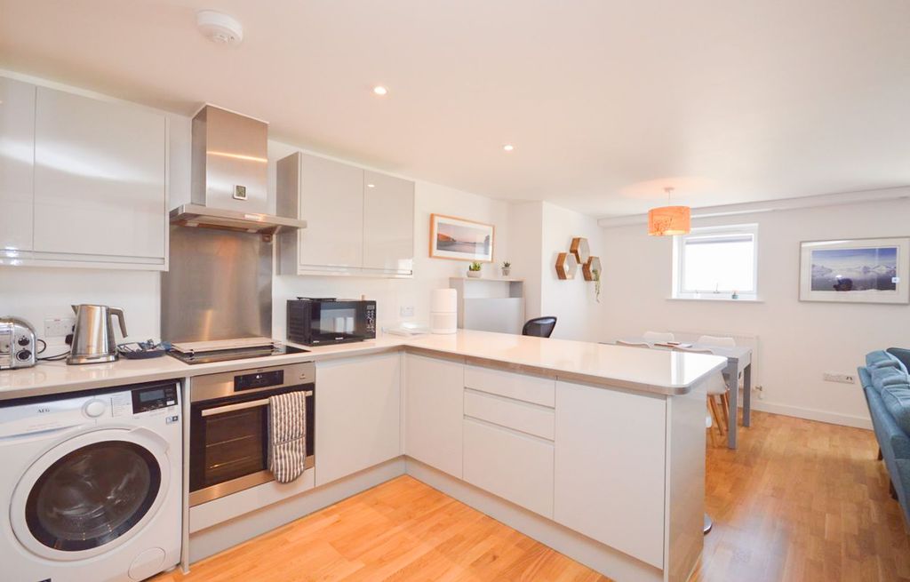 Property photo 2 of 14 Kitchen