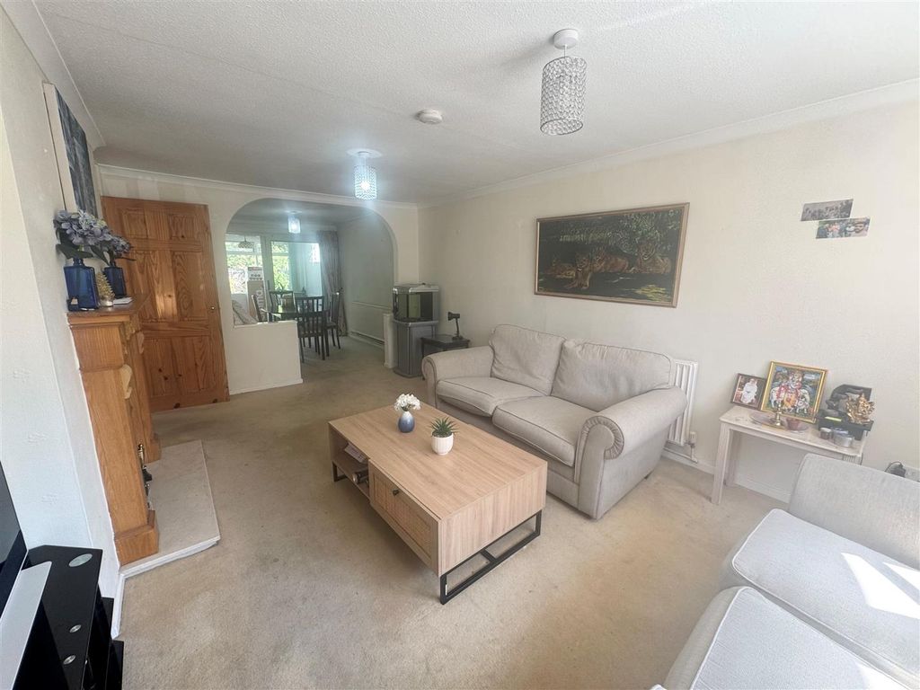 Property photo 2 of 13