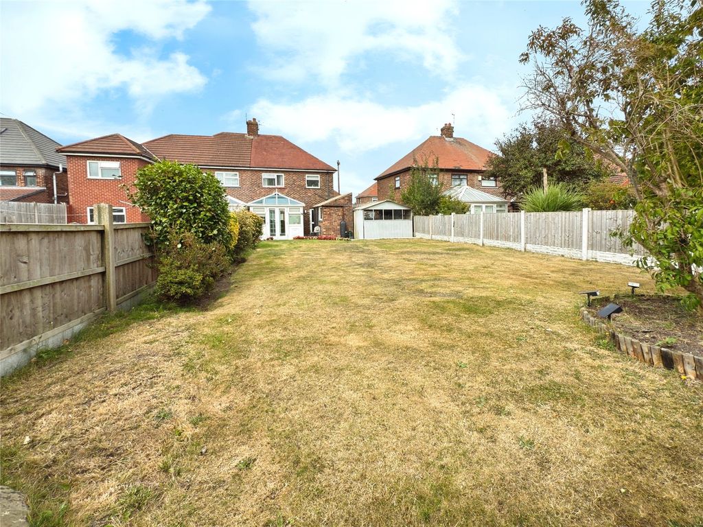 Property photo 2 of 23 Picture No. 05