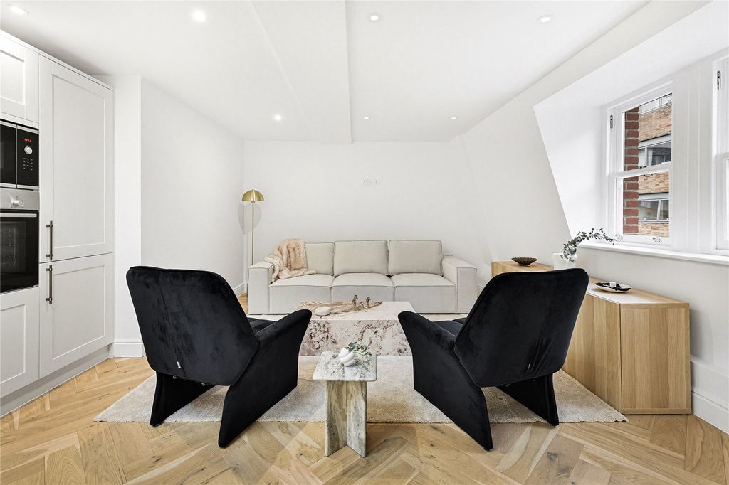 Property photo 3 of 12 Picture No. 05