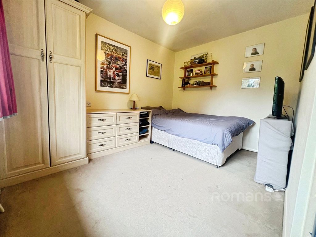 Additional image 8 of 4 bed detached house for saleWinton Road, Aldershot, Hampshire GU11