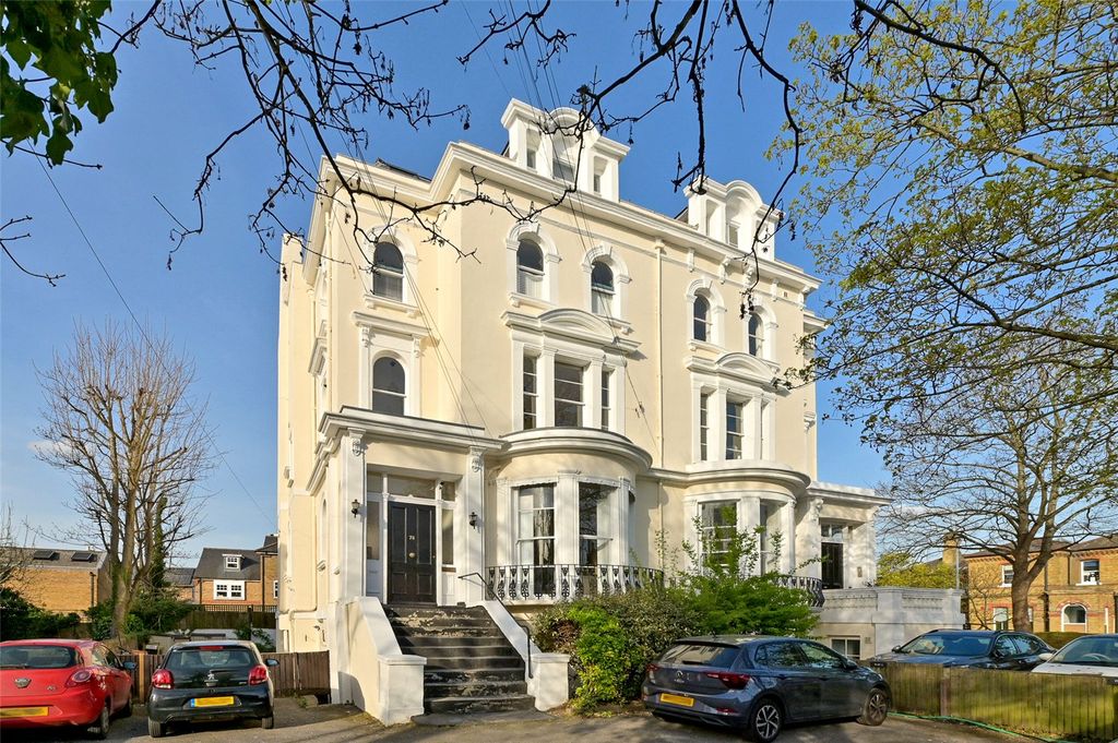 Property photo 2 of 9 Front