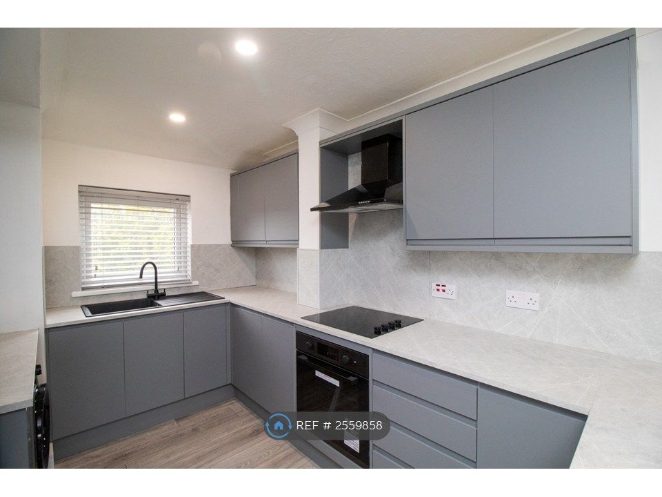 Property photo 1 of 16 Kitchen
