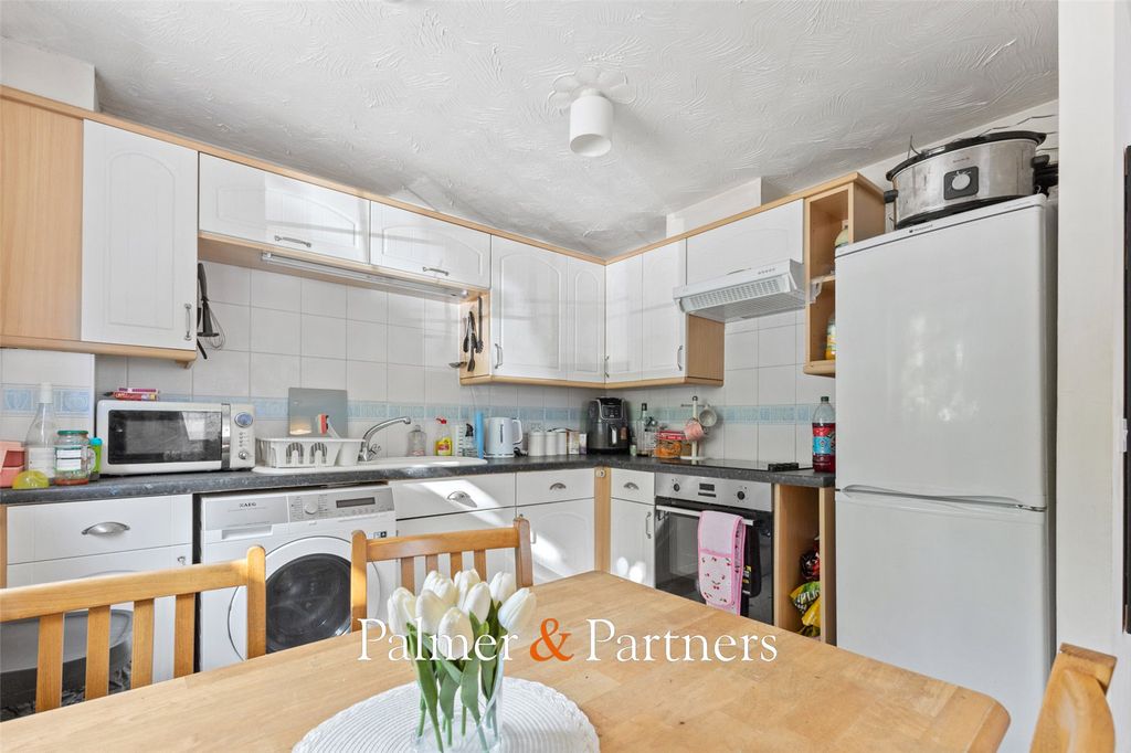 Property photo 3 of 12 Picture No. 16