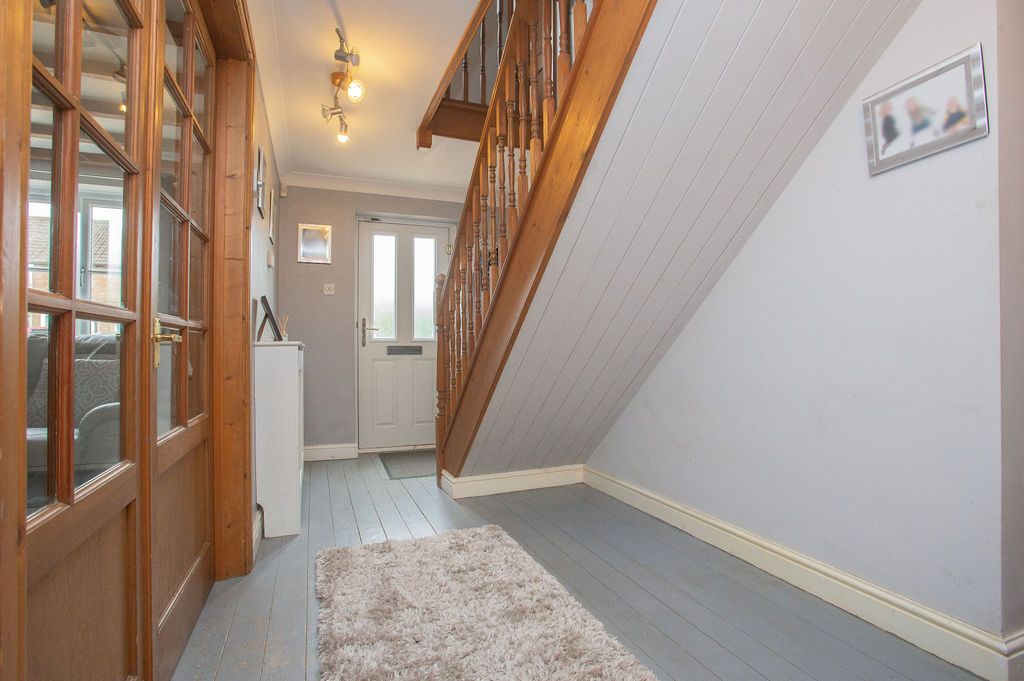 Property photo 2 of 26 11