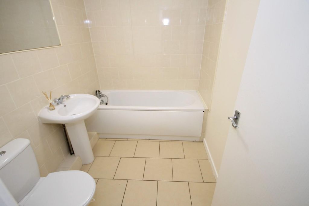 Additional image 7 of 2 bed flat for saleStonethwaite Close, Bakers Mead, Hartlepool TS24