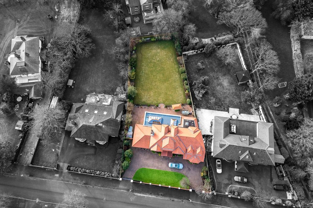 Property photo 2 of 61