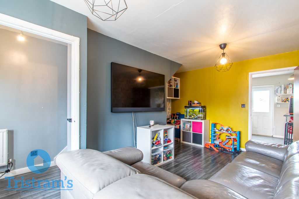Property photo 2 of 15