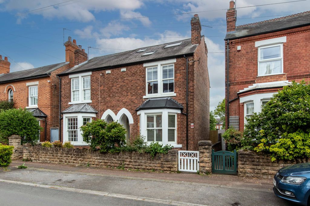 Property photo 1 of 23