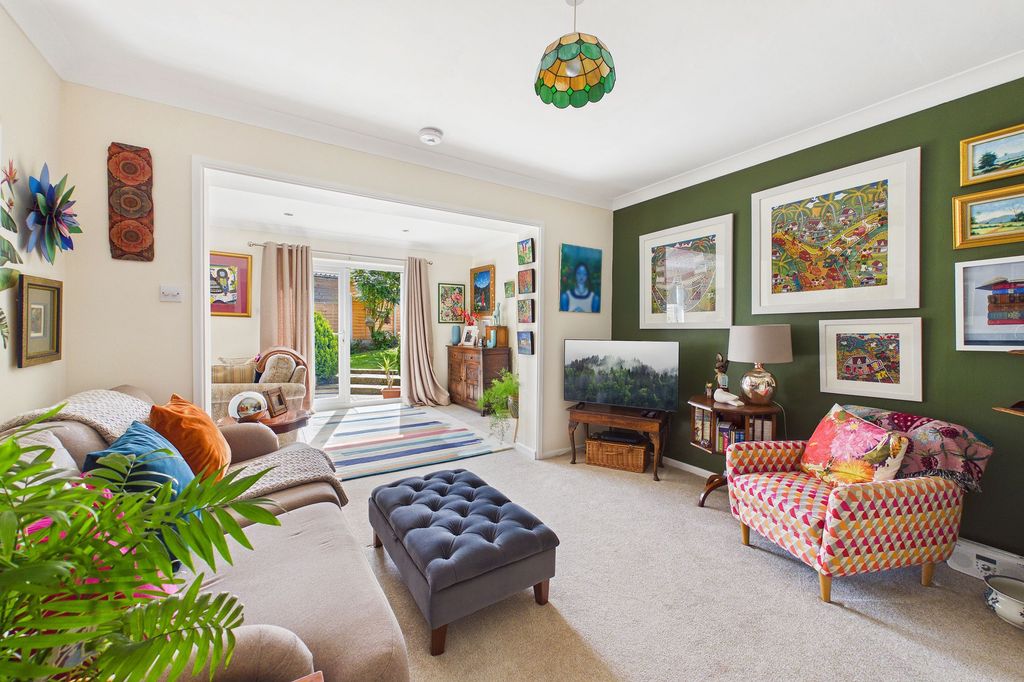 Property photo 2 of 16