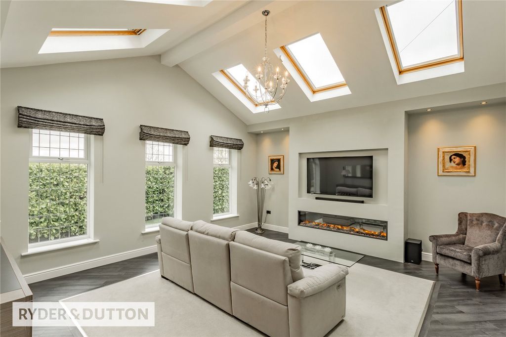 Property photo 2 of 38 Picture No. 14