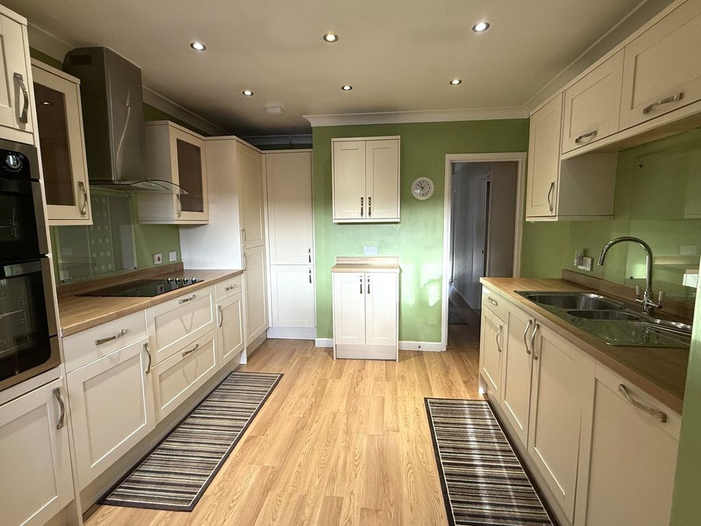 Property photo 3 of 19 Not Specified