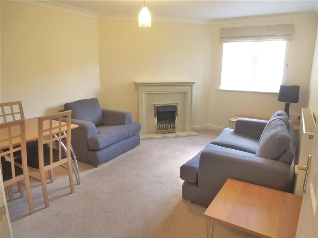 Property photo 1 of 6 Living Room