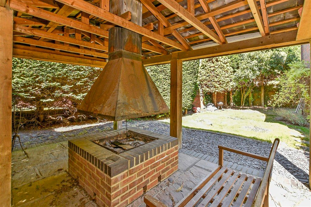 Property photo 2 of 17 External Feature