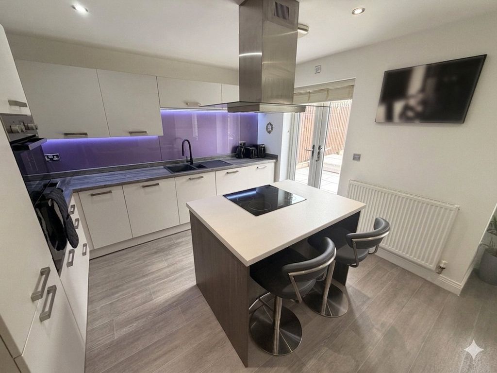 Property photo 3 of 21 Picture No. 20