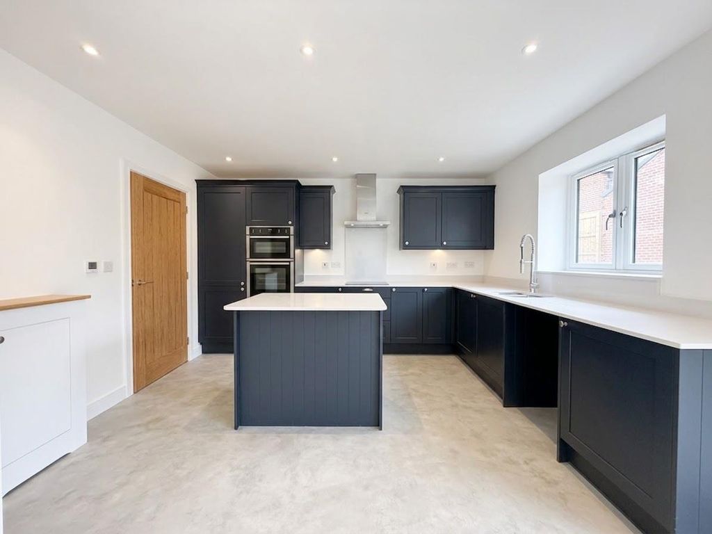 Property photo 2 of 15 2