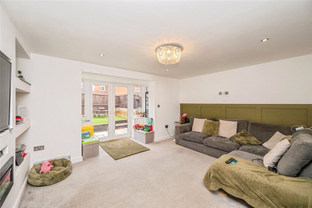 Property photo 2 of 28 Picture No. 29