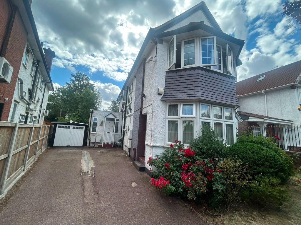 Property photo 2 of 11 5377941