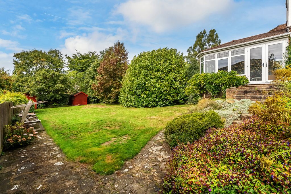 Property photo 2 of 18 Picture No. 29