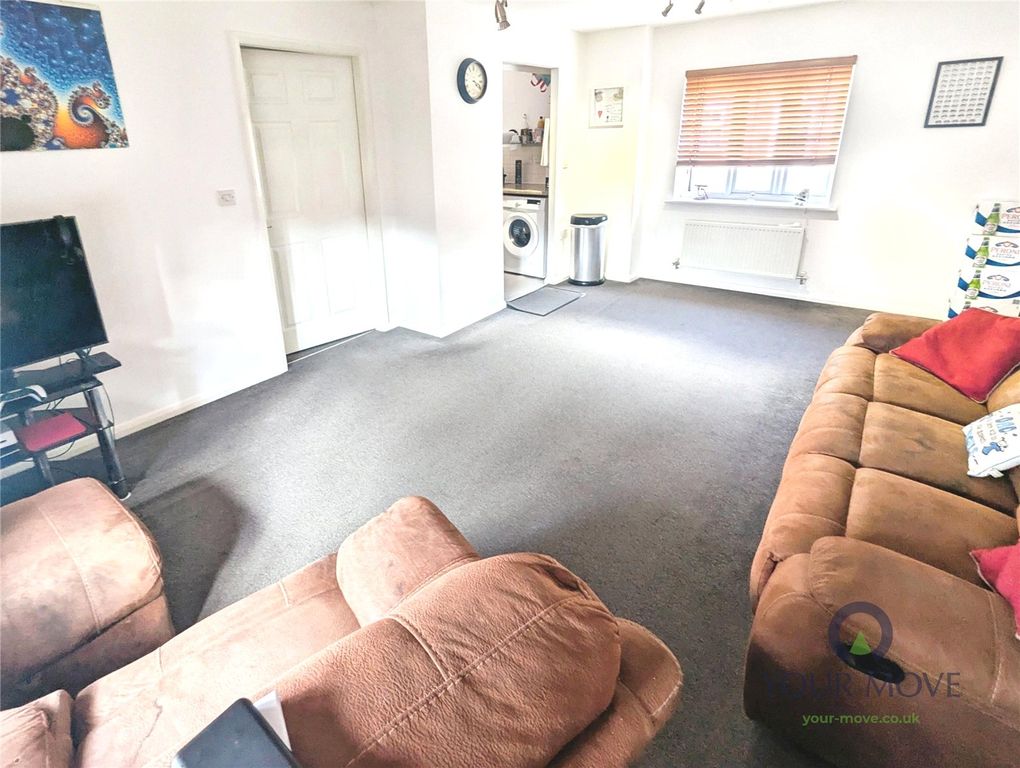 Property photo 2 of 14 Lounge