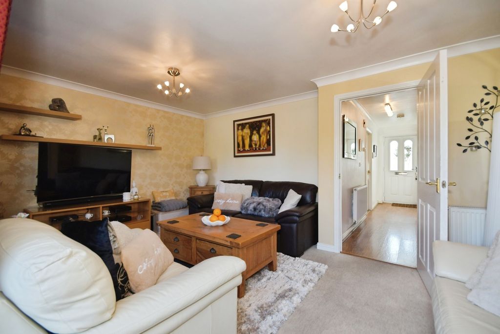 Property photo 3 of 19 Pbox-Img.Jpg