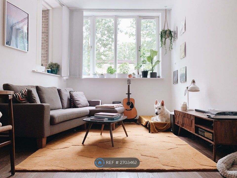 Property photo 3 of 16 Living Room (Downstairs)