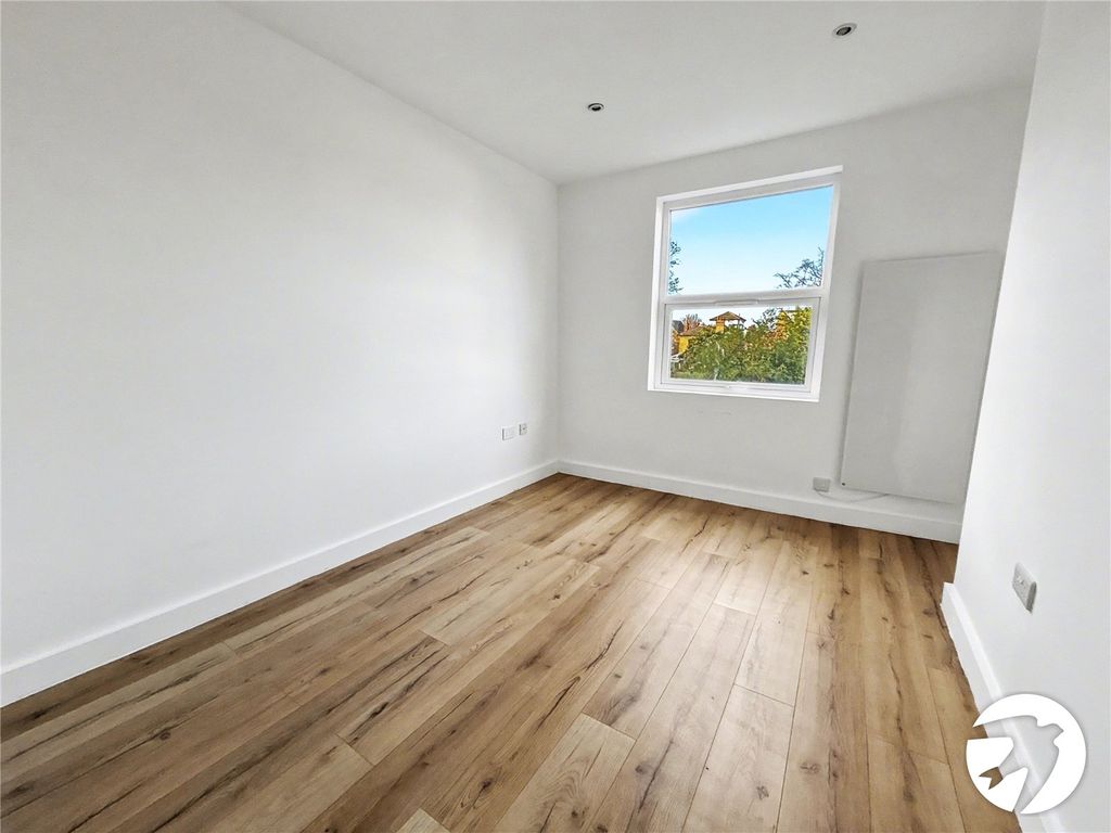 Property photo 3 of 15 Picture No. 02