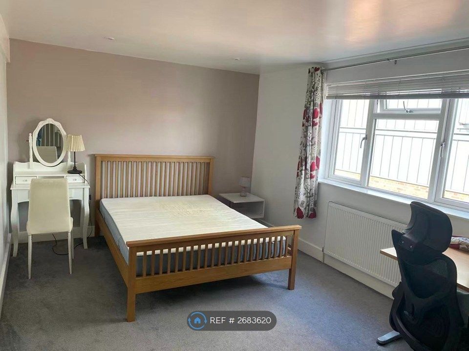 Property photo 3 of 5